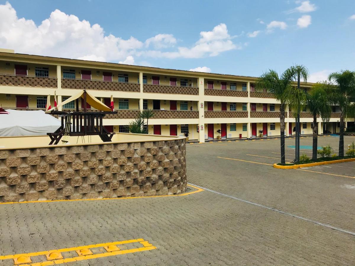 Hotel 5 inn Silao Exterior foto
